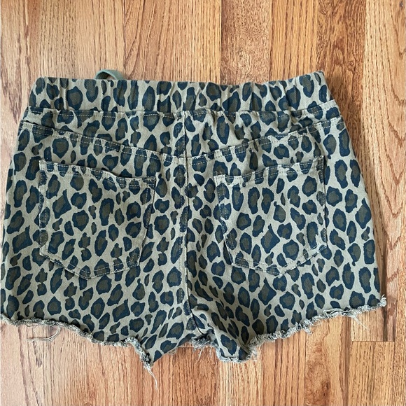 Fray Hem Cheetah Jogger Shorts Size Small w Drawstring & Distressed. - Picture 2 of 11